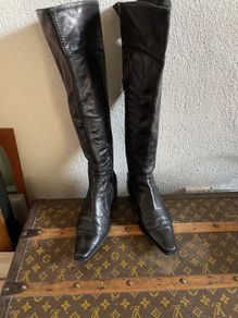 knee high boots