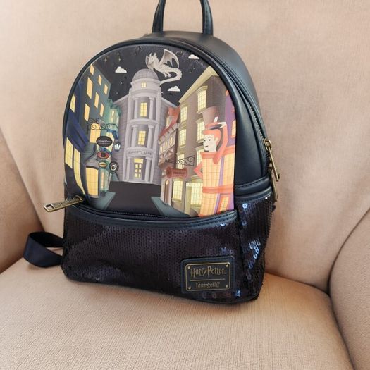 Loungefly backpack (new)