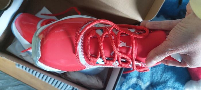 Young adult trainers Jordan