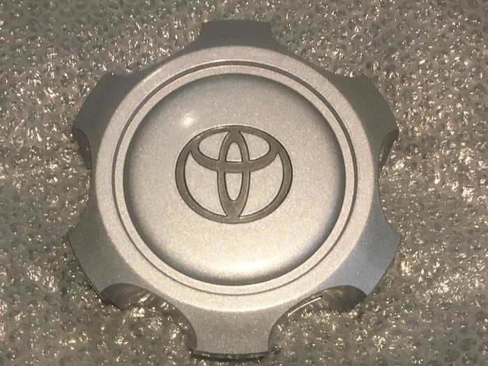 Land Cruiser Alloy centre caps (Set of 4)