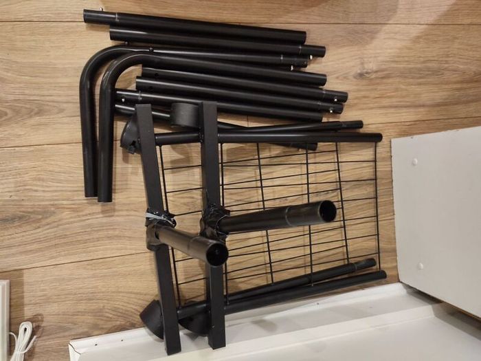 clothes rail