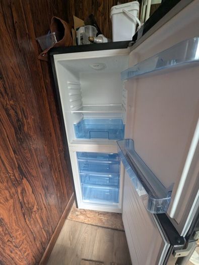 Servis Fridge Freezer
