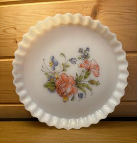 Vintage Arcopal France White Milk Glass Fluted Tart & Quiche Dish (1.7L) Pristine Condition