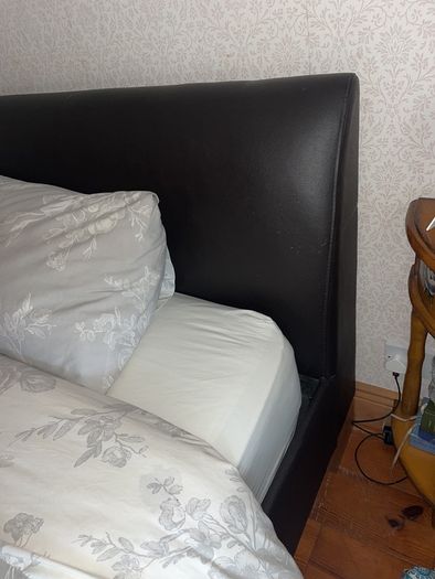Super king 6ft leather bed