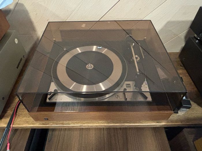 Vintage Fully Automatic Dual 1218 Turntable