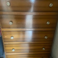 Chest of drawers
