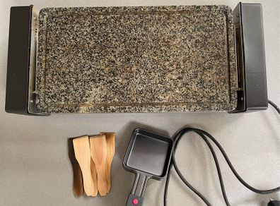 Hot cooking stone