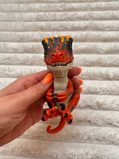 Blaze Untamed Raptor Velociraptor Fingerlings Orange & Yellow Dinosaur Used Please see photos