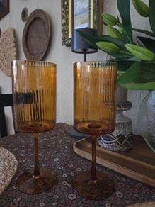 2 wine glasses in amber colour