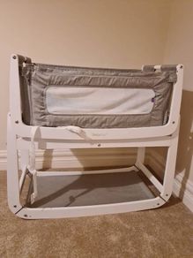 Snuzpod Next to Me Co sleeper cot