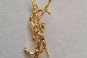 Ys brooch