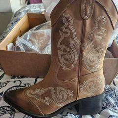 Urban Outfitters western boots