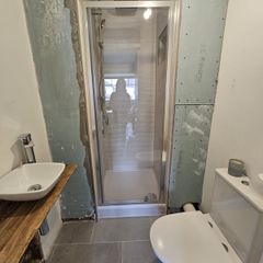 Flair Pivot Shower Door Chrome