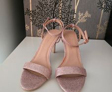 Ladies Rose Pink/Gold Shimmer Strap Heels Size 6 (EU 39)