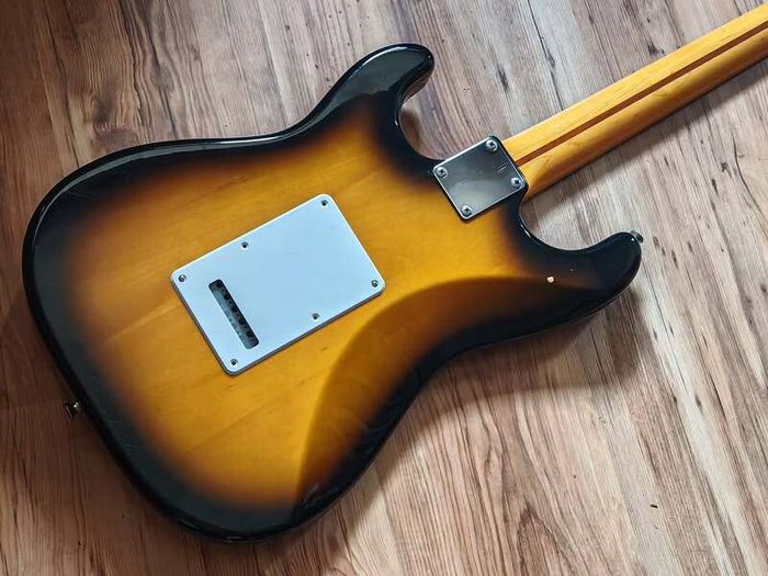 Fender Japan Vintage Series '57 Stratocaster (Delivery available)