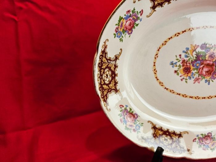 Medium Arklow platter , Larne / Pattern 2384