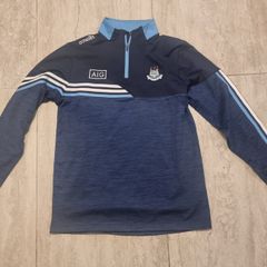 Oneills GAA Dublin Sweatshirt. Extra Large.