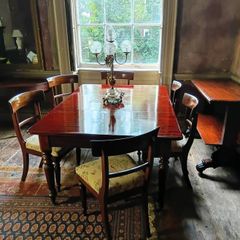 Antique mahogany Diningroom  Table and Chairs