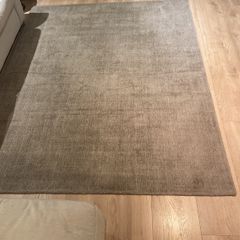 Rug by Ventura light like new 160x200