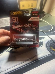 Hot wheels Formula F1 2025 Haas F1 team