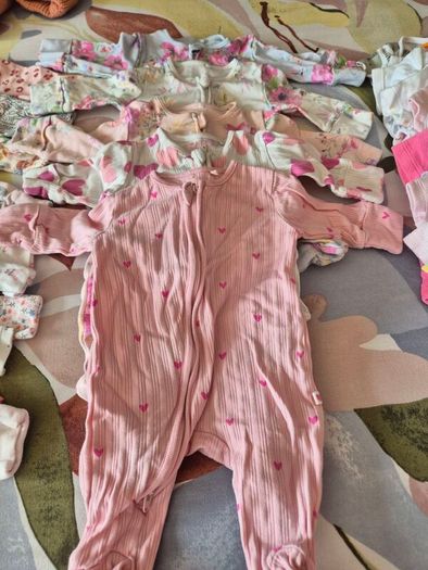 Newborn (0-1 month) Girls Clothes Bundle