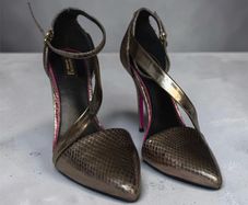 Kurt Geiger carvella heels