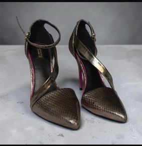 Kurt Geiger carvella heels