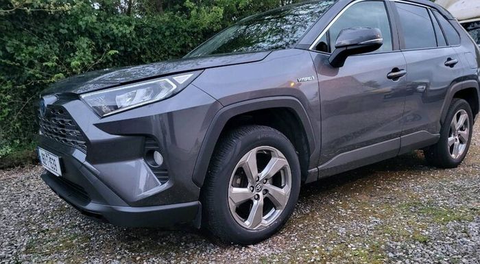 Toyota Rav4 Hybrid 2019. 21750