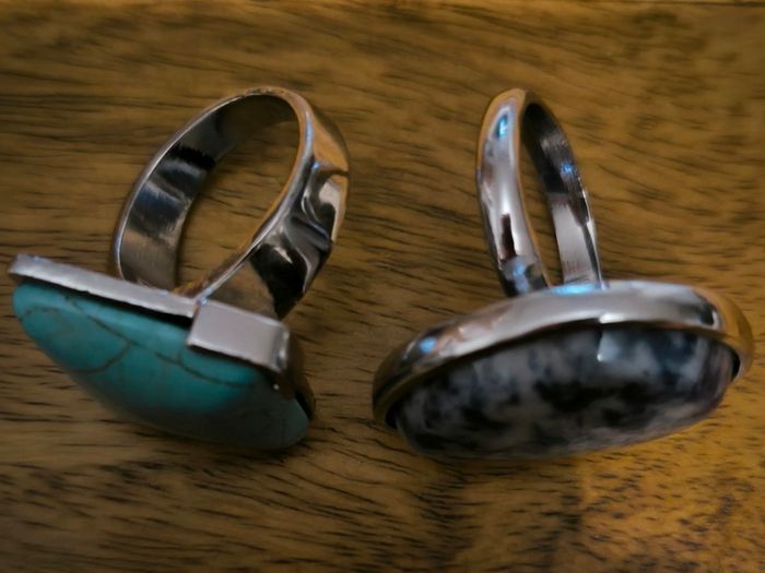 2x   rings with natural stone