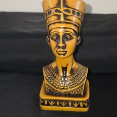 Nefertiti Bust