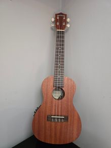 Ukulele Baritone