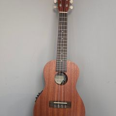 Ukulele Baritone