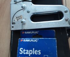 Staple gun