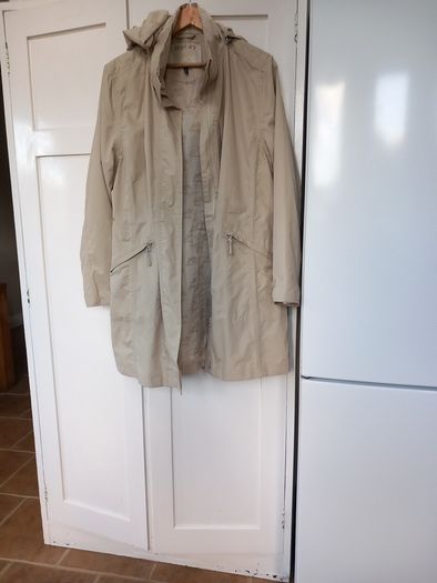 Target Dry Raincoat Sand Colour S16