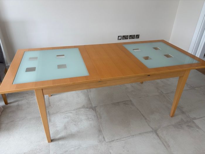 Extendable Dining Table