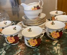 Vintage Queen Anne china teaset free postage