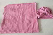 Baby pink ribbed blanket and matching bow hat set