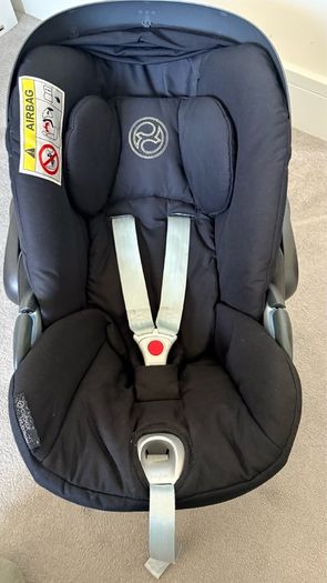 Cybex Cloud Z i-Size Car Seat + Rotating ISOFIX Base