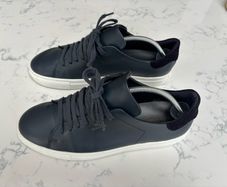 Axel Arigato Size 8 (EU 42)