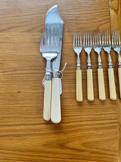 Antique 1901 Silver Collared Fish Set