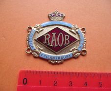 RAOB (Royal Antediluvian Order of Buffaloes) medallion. 4th Degree Roll of Honor - regalia medallion (1930's or earlier)