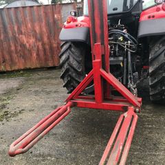 Bale stacker