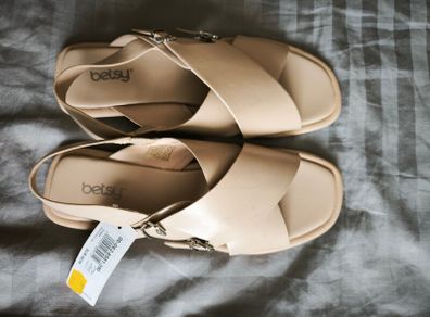 Women's Betsy sandals (size EU 39 / UK 6)
