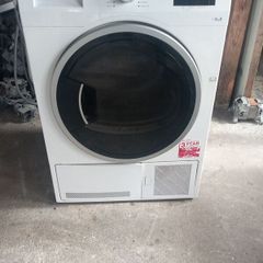 Blomberg 8kg condenser dryer
