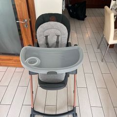 high chair. Maxi cosi