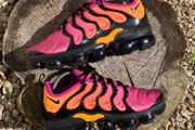 Get 1 of 1 Premium Nike Air Vapormax TN