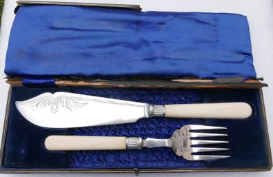 Vintage Art Deco Hallmarked Silver Plated Fish Servers: Sheffield