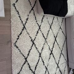 Black and white large Rug