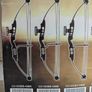 Compound bow + 2 arrows included Image 4