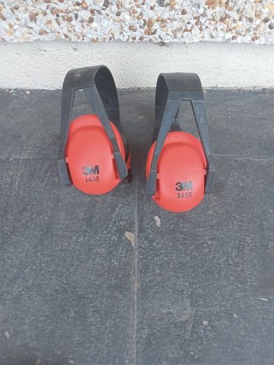 safety earmuffs